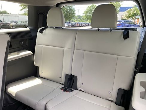 Used 2024 Hyundai Santa Fe Limited image 40