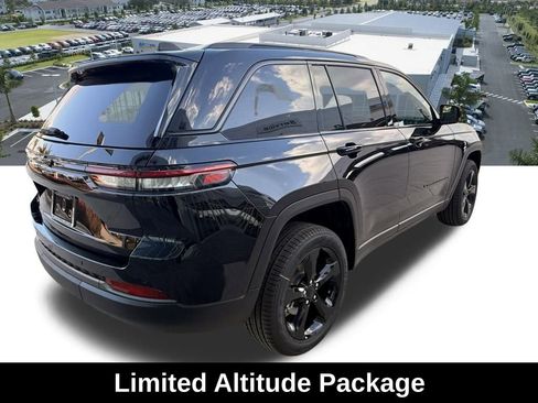 New 2026 Jeep Grand Cherokee Limited w/ Limited Altitude Package image 4