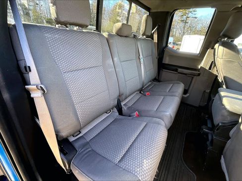 Used 2015 Ford F150 XLT w/ Equipment Group 302A Luxury image 19