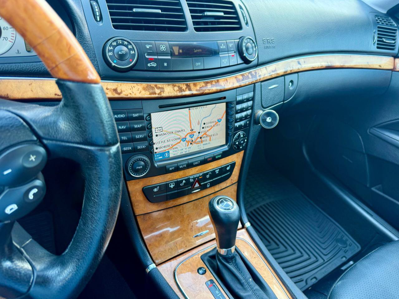 Used 2008 Mercedes-Benz E 350 4MATIC Sedan image 23