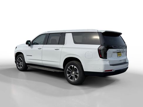 New 2026 Chevrolet Suburban LT image 3