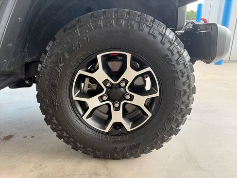 Used 2021 Jeep Wrangler Rubicon AWD/4WD image 34