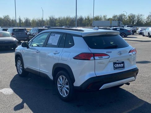 Used 2022 Toyota Corolla Cross LE w/ Moonroof Package image 5
