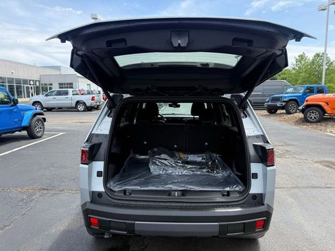 New 2026 Jeep Cherokee Overland w/ Advanced Pro Tech Group AWD/4WD image 47