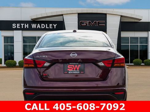 Used 2025 Nissan Altima 2.5 SV FWD image 6