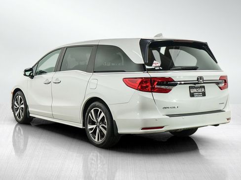 Used 2023 Honda Odyssey Touring image 3