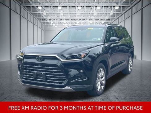 Used 2026 Toyota Grand Highlander AWD image 4