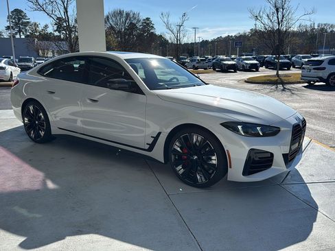 New 2026 BMW 440i xDrive w/ Premium Package image 5