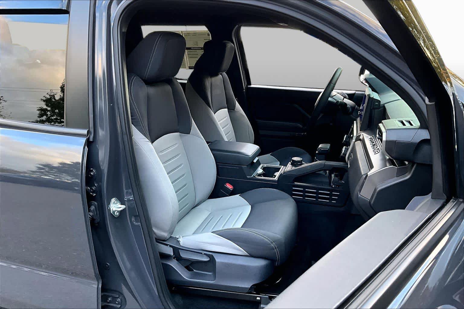 Certified 2025 Toyota Tacoma TRD Sport AWD/4WD image 8
