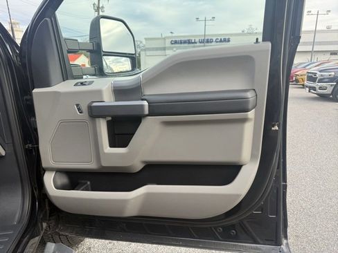 Used 2022 Ford F350 XLT w/ Black Appearance Package image 35