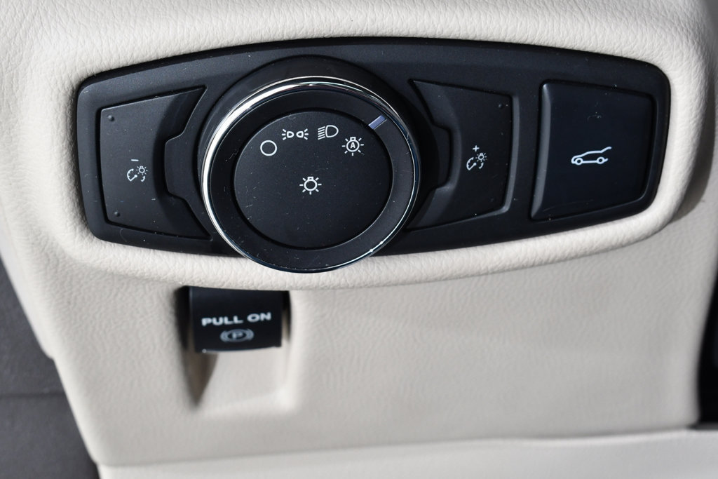 Used 2016 Lincoln MKX Reserve w/ Technology Package AWD/4WD image 32