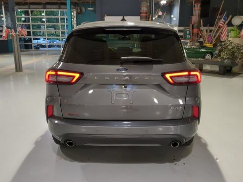 Used 2024 Ford Escape ST-Line w/ Tech Pack #1 AWD/4WD image 9