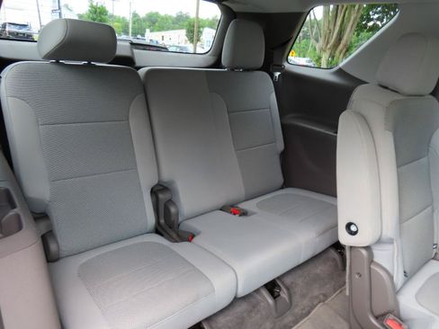 Used 2020 Chevrolet Traverse LT w/ LPO, Cargo Package AWD/4WD image 21