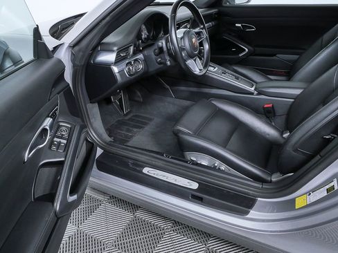 Certified 2019 Porsche 911 Carrera S image 8