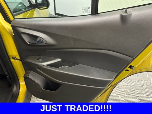 Used 2024 Chevrolet Trax ACTIV w/ Driver Confidence Package FWD image 17