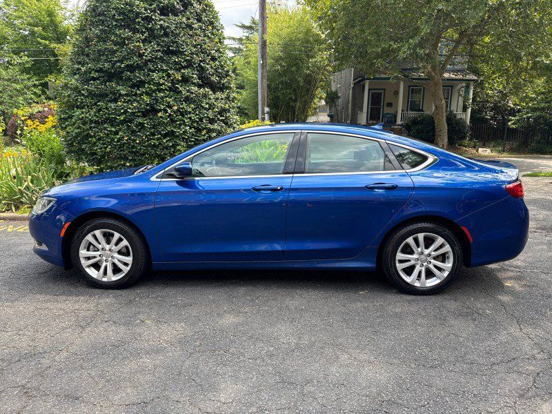 Used 2017 Chrysler 200 Limited Platinum FWD image 7