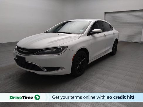 Used 2015 Chrysler 200 Limited w/ Convenience Group image 1
