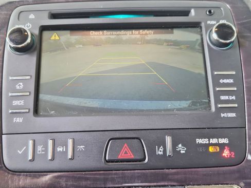 Used 2015 Buick Enclave Leather AWD/4WD image 10