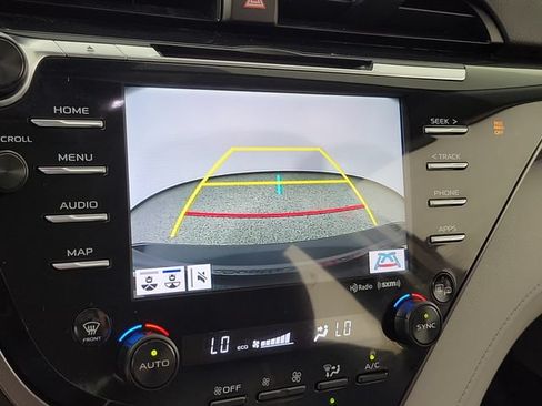 Used 2019 Toyota Camry XLE FWD image 29