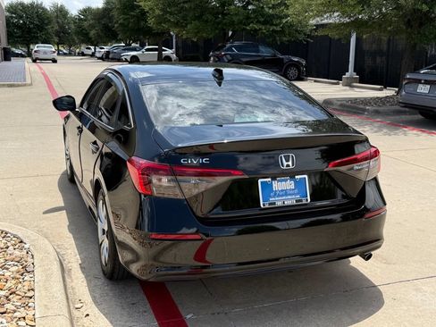 Used 2022 Honda Civic LX image 3