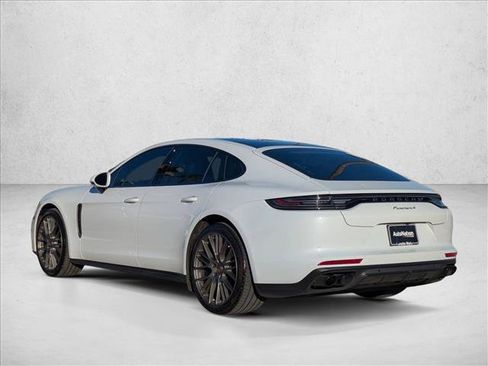 Used 2023 Porsche Panamera 4 Platinum Edition image 3