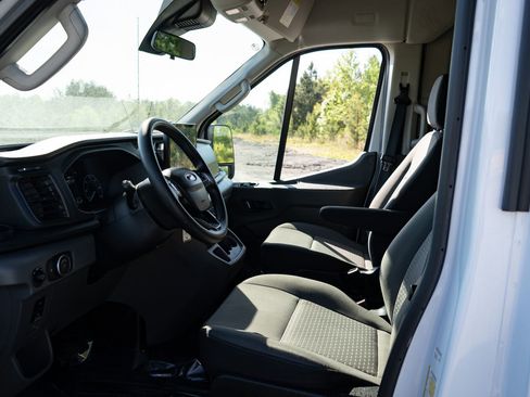 Used 2024 Ford Transit 350 XLT RWD image 14