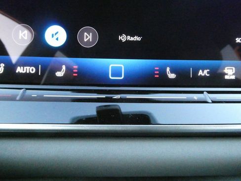 New 2026 Volkswagen Tiguan SE R-Line AWD/4WD image 13