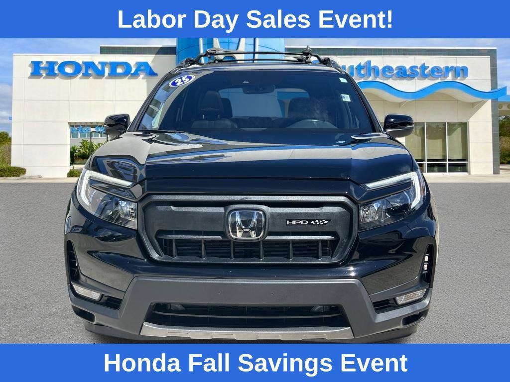 Used 2025 Honda Passport TrailSport image 2