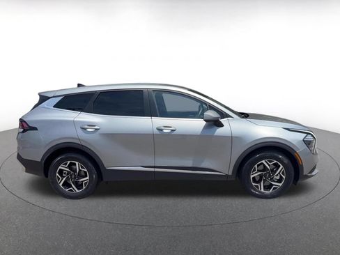 Used 2025 Kia Sportage LX FWD image 16
