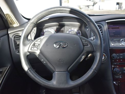 Used 2014 INFINITI QX50 Journey image 9