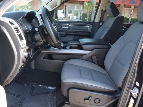 Used 2019 RAM 1500 Big Horn AWD/4WD image 18