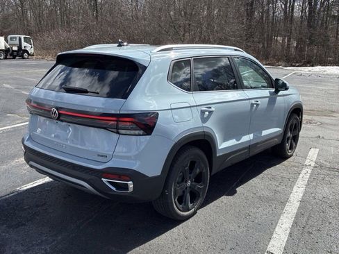 Certified 2026 Volkswagen Taos SEL AWD/4WD image 3