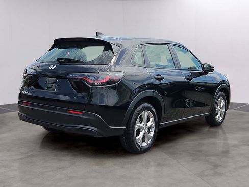 Certified 2023 Honda HR-V LX image 7