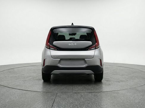Used 2025 Kia Soul LX w/ LX Technology Package FWD image 7