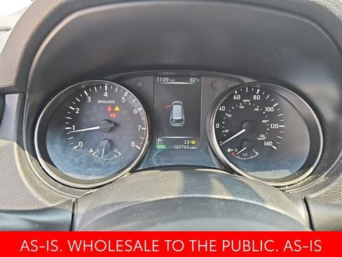 Used 2017 Nissan Rogue SV AWD/4WD image 18