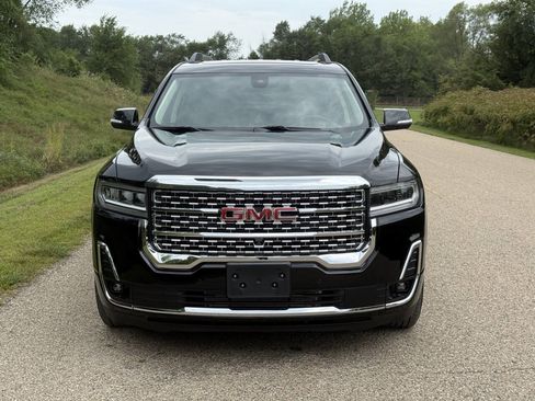 Used 2023 GMC Acadia Denali w/ Denali Technology Package AWD/4WD image 3