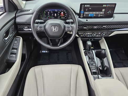 Certified 2025 Honda Accord EX-L image 16