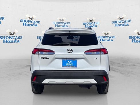 Used 2022 Toyota Corolla Cross LE w/ Black Badges Package (TMS) FWD image 7