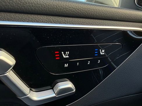 Used 2025 Mercedes-Benz C 300 Sedan image 24