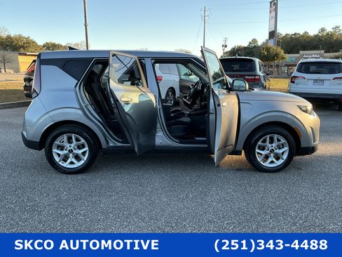 Used 2024 Kia Soul LX w/ Option Group 015 image 33