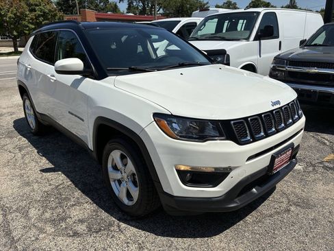 Used 2018 Jeep Compass Latitude w/ Safe & Security Group AWD/4WD image 13