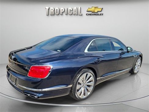 Used 2021 Bentley Flying Spur V8 image 3