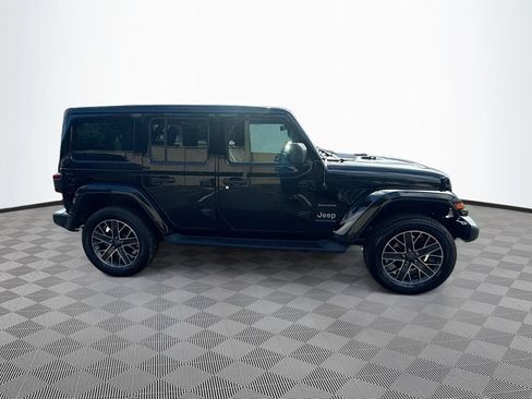 Used 2023 Jeep Wrangler Unlimited Sahara w/ Cold Weather Group AWD/4WD image 5