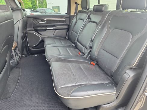 Used 2019 RAM 1500 Laramie AWD/4WD image 11