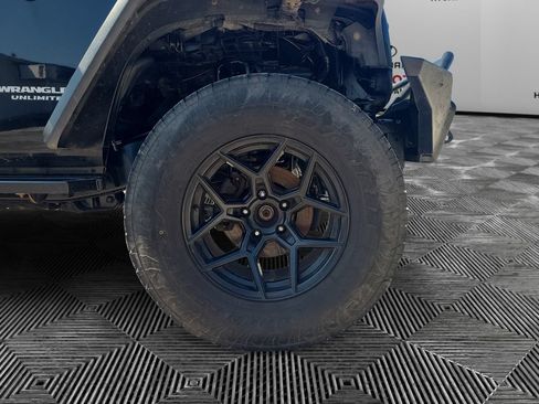 Used 2014 Jeep Wrangler Unlimited Sport w/ Quick Order Package 24S AWD/4WD image 16