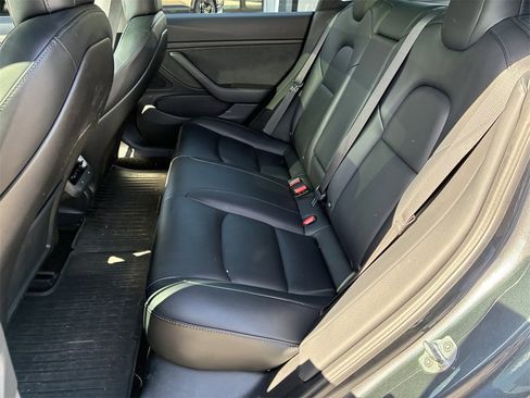 Used 2018 Tesla Model 3 Long Range image 22