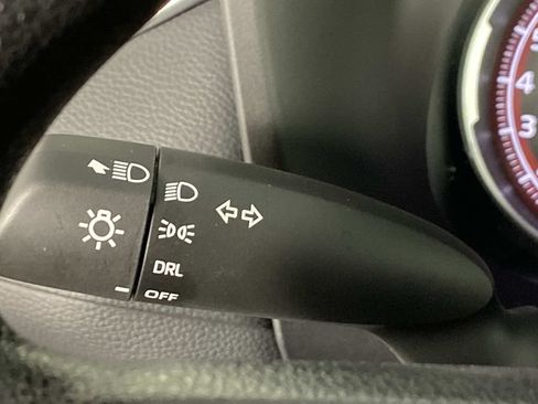 Used 2025 Toyota RAV4 LE AWD/4WD image 20
