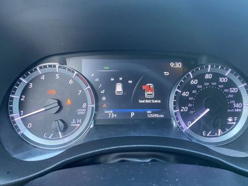 Used 2023 Toyota Highlander XSE image 19