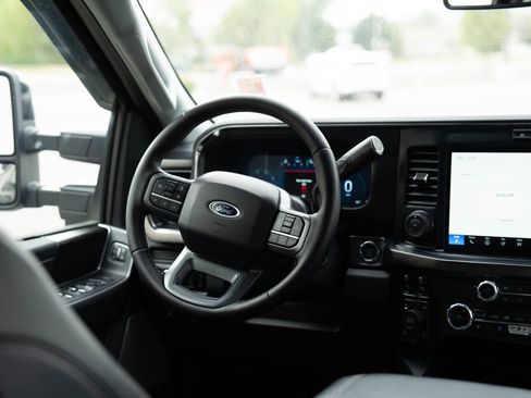 Used 2025 Ford F350 Lariat w/ Lariat Ultimate Package AWD/4WD image 14