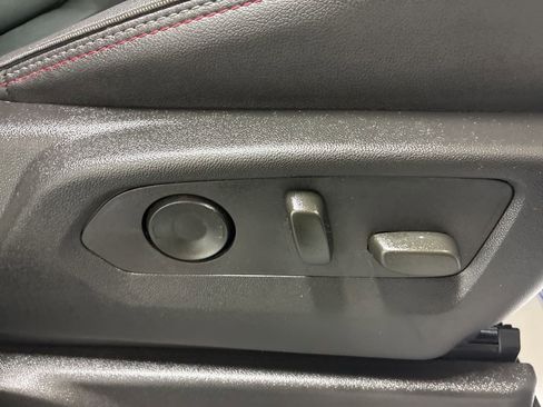 Used 2024 Chevrolet Tahoe RST w/ Luxury Package image 33